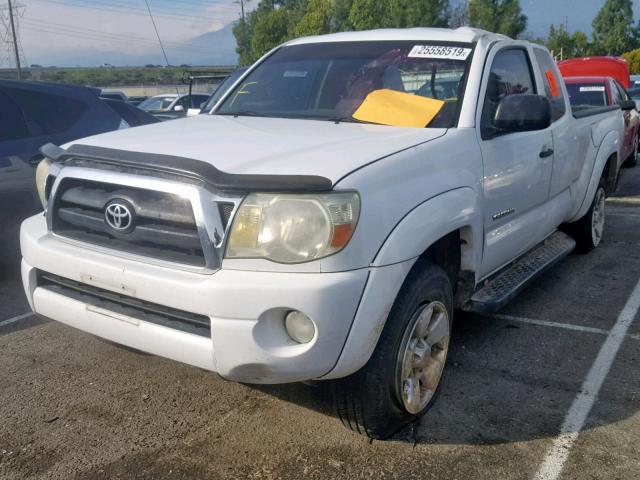 5TETU62N65Z048266 - 2005 TOYOTA TACOMA PRE WHITE photo 2