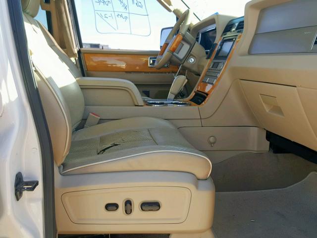 5LMFU27537LJ17276 - 2007 LINCOLN NAVIGATOR 白色 照片 5