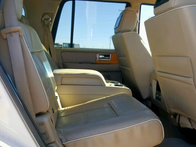 5LMFU27537LJ17276 - 2007 LINCOLN NAVIGATOR 白色 照片 6