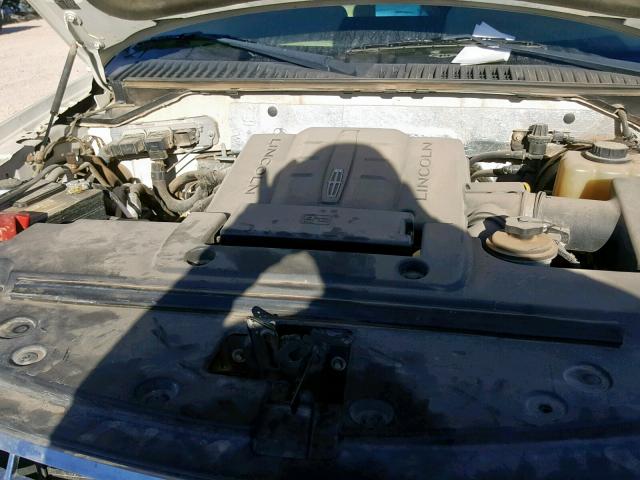 5LMFU27537LJ17276 - 2007 LINCOLN NAVIGATOR 白色 照片 7