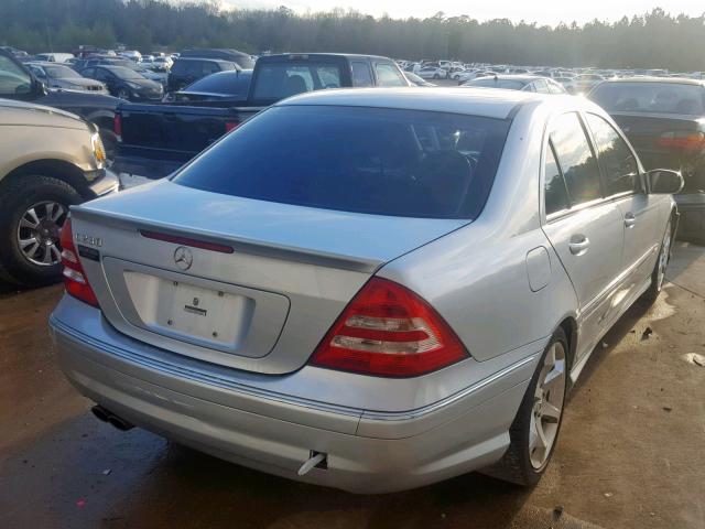 WDBRF52H07F891385 - 2007 MERCEDES-BENZ C 230 SILVER photo 4