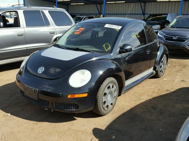 3VWPW3AG3AM021804 - 2010 VOLKSWAGEN NEW BEETLE Qara foto 2