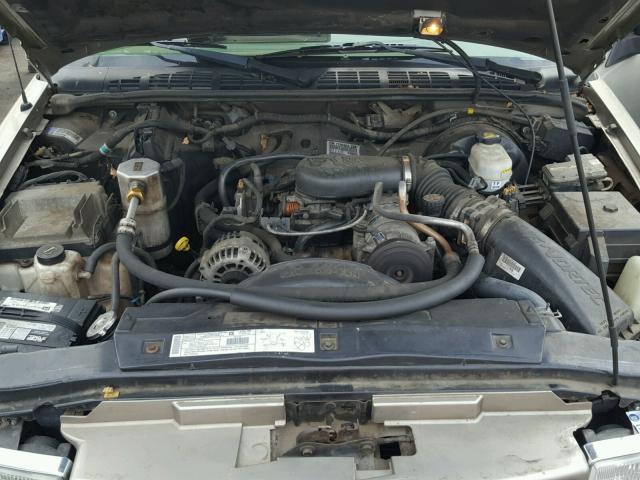 1GNCS13W42K226909 - 2002 CHEVROLET BLAZER GRAY photo 7