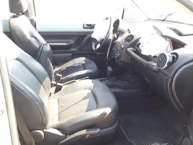 3VWRG3AG6AM036660 - 2010 VOLKSWAGEN NEW BEETLE ლურჯი ფოტო 5