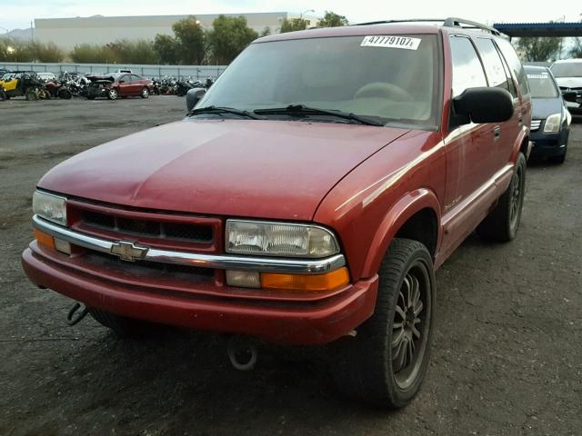 1GNDT13WXX2248406 - 1999 CHEVROLET BLAZER RED photo 2