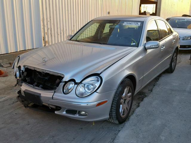 WDBUF56J66A801370 - 2006 MERCEDES-BENZ E 350 GRAY photo 2