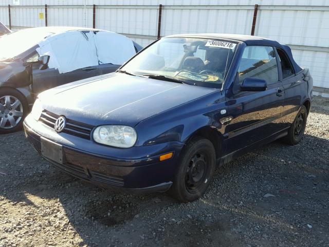 3VWCC21V81M800163 - 2001 VOLKSWAGEN CABRIO GLS BLUE photo 2