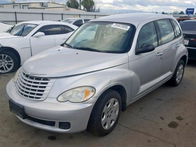 3A8FY48B28T137934 - 2008 CHRYSLER PT CRUISER SILVER photo 2