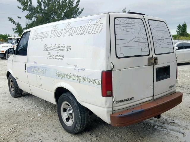 1GCDM19X42B133881 - 2002 CHEVROLET ASTRO WHITE photo 3