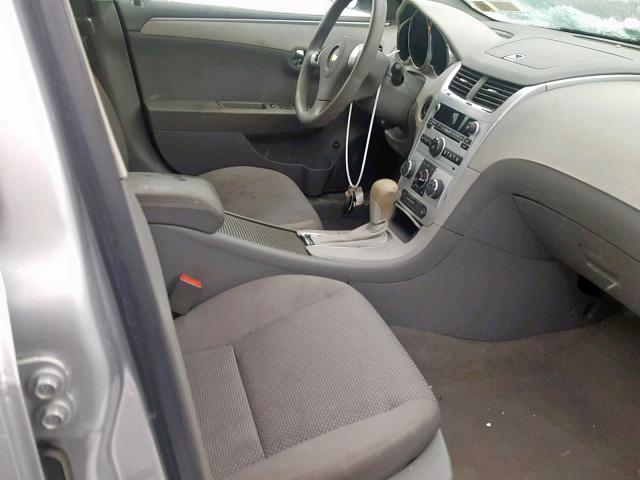 1G1ZB5E18BF360268 - 2011 CHEVROLET MALIBU LS 银色 照片 5