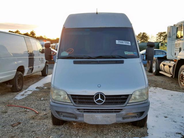 WD2PD744945697975 - 2004 DODGE SPRINTER SILVER photo 9