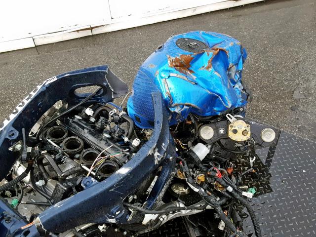 JS1GR7MA5B2102637 - 2011 SUZUKI GSX750 BLUE photo 5