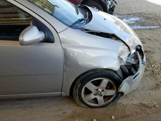 KL1TG66686B668575 - 2006 CHEVROLET AVEO LT SILVER photo 9