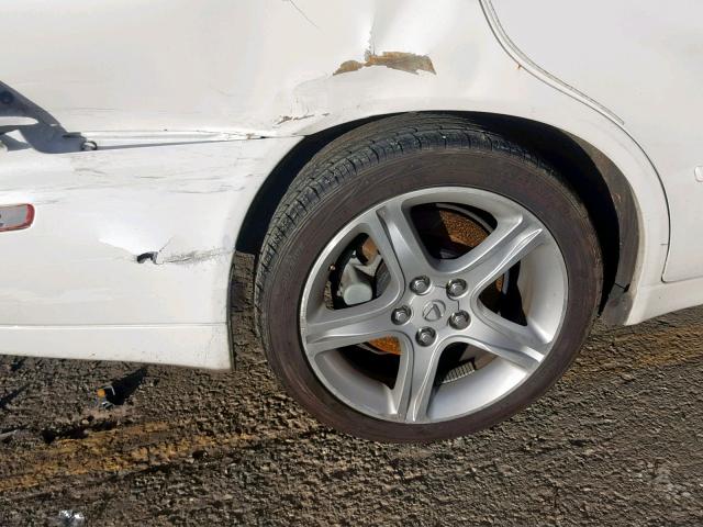 JTHBD192830074907 - 2003 LEXUS IS 300 WHITE photo 9