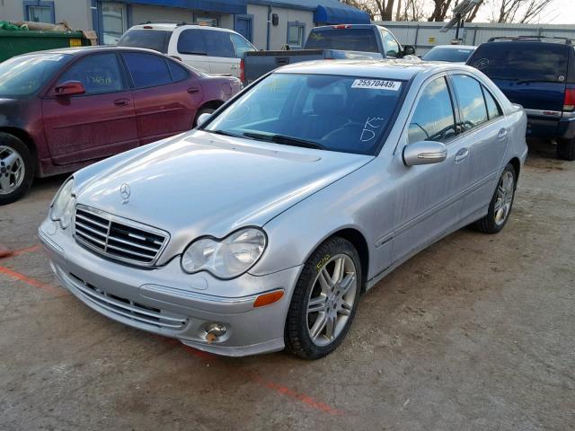 WDBRF92H17F933747 - 2007 MERCEDES-BENZ C 280 4MAT SILVER photo 2