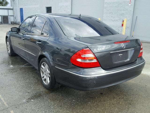 WDBUF65JX3A358966 - 2003 MERCEDES-BENZ E 320 GRAY photo 3