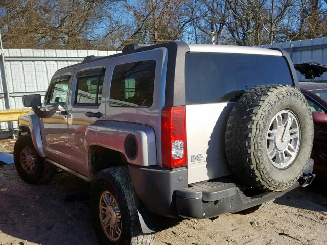 5GTDN13E278233415 - 2007 HUMMER H3 SILVER photo 3