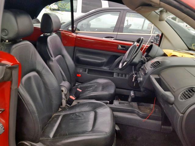 3VWSF31Y06M304686 - 2006 VOLKSWAGEN NEW BEETLE Rot Foto 5