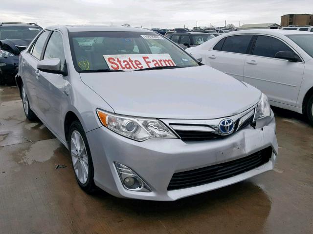 4T1BD1FK2EU110734 - 2014 TOYOTA CAMRY HYBR SILVER photo 1