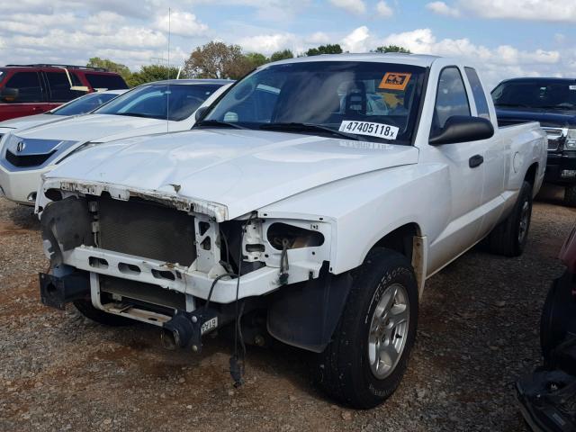 1D7HE42K55S314397 - 2005 DODGE DAKOTA SLT WHITE photo 2