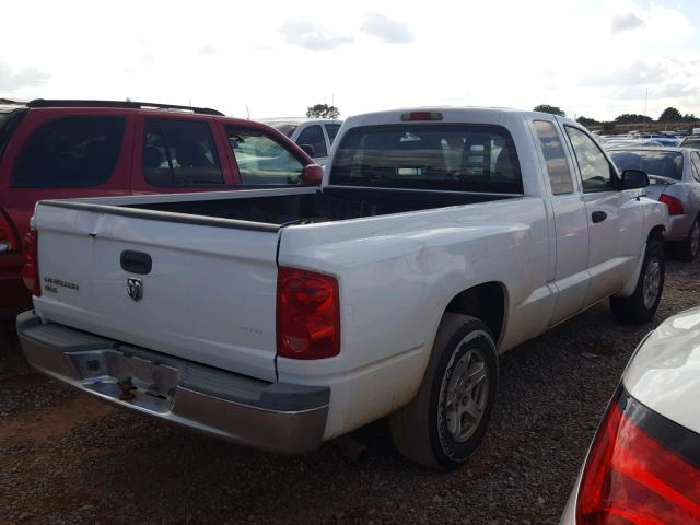 1D7HE42K55S314397 - 2005 DODGE DAKOTA SLT WHITE photo 4