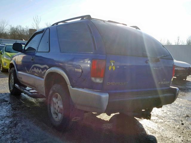 1GNCT18W0TK107973 - 1996 CHEVROLET BLAZER BLUE photo 3