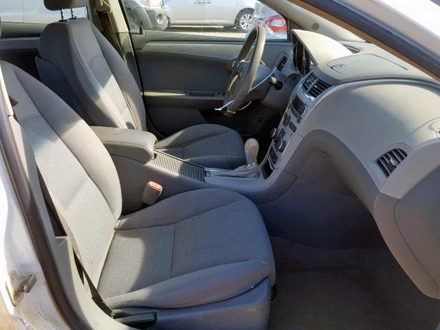 1G1ZG57B594153446 - 2009 CHEVROLET MALIBU LS WHITE photo 5