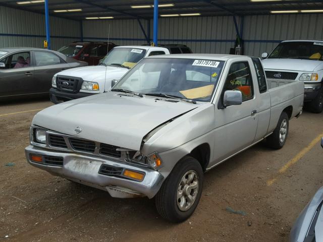 1N6SD16S1TC372099 - 1996 NISSAN TRUCK KING GRAY photo 2