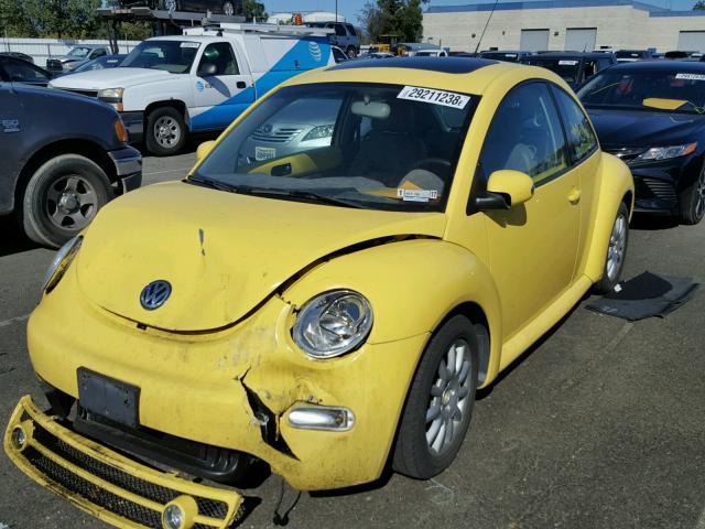 3VWCR31C75M407621 - 2005 VOLKSWAGEN NEW BEETLE Gelb Foto 2