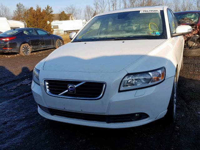 YV1MS390792460882 - 2009 VOLVO S40 2.4I WHITE photo 9