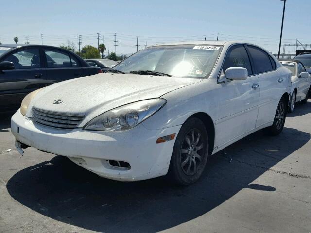 JTHBF30G520073601 - 2002 LEXUS ES 300 WHITE photo 2