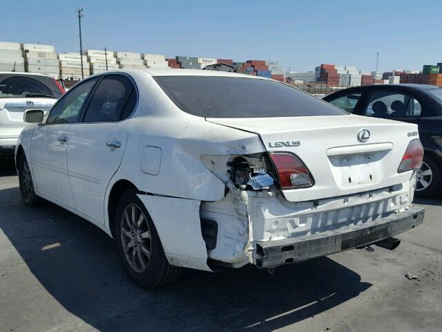 JTHBF30G520073601 - 2002 LEXUS ES 300 WHITE photo 3