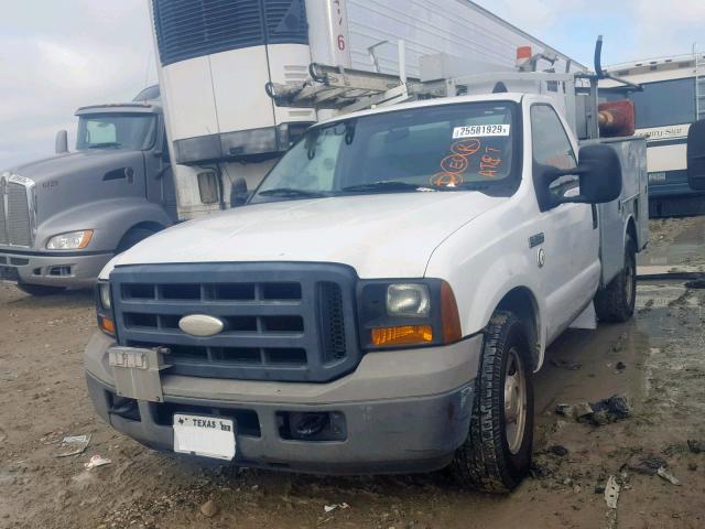 1FDSF30556EB15222 - 2006 FORD F350 SRW S WHITE photo 2