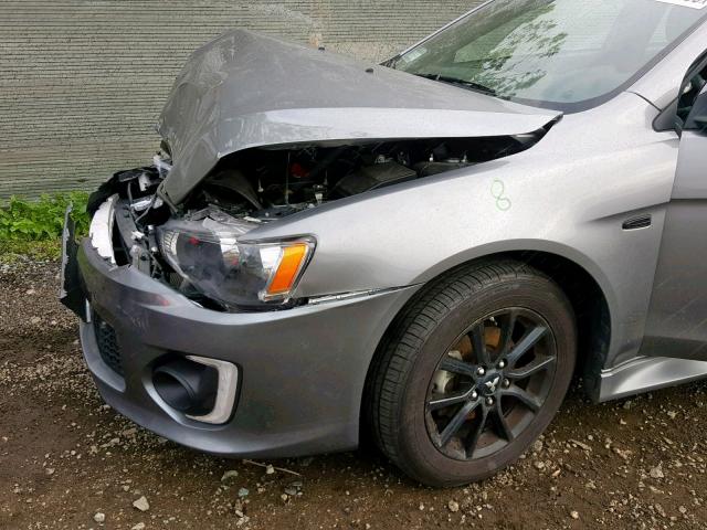 JA32U2FU2HU010406 - 2017 MITSUBISHI LANCER ES GRAY photo 9