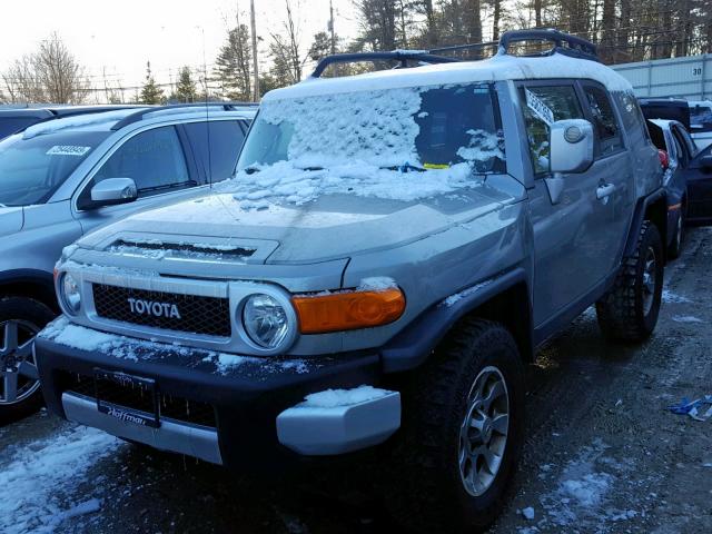 JTEBU4BFXBK105279 - 2011 TOYOTA FJ CRUISER GRAY photo 2