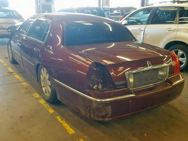 1LNHM83W64Y637175 - 2004 LINCOLN TOWN CAR U MAROON photo 3