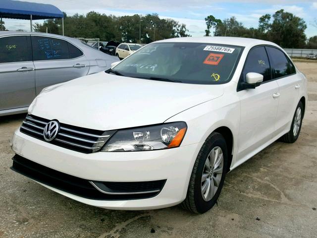 1VWAS7A37EC079346 - 2014 VOLKSWAGEN PASSAT S WHITE photo 2