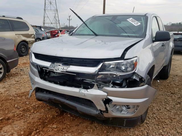 1GCHSBEA2J1298864 - 2018 CHEVROLET COLORADO SILVER photo 2