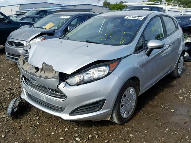 3FADP4TJ2GM170110 - 2016 FORD FIESTA S SILVER photo 2