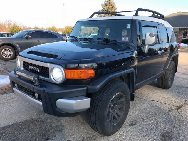 JTEBU11F870027944 - 2007 TOYOTA FJ CRUISER BLACK photo 2