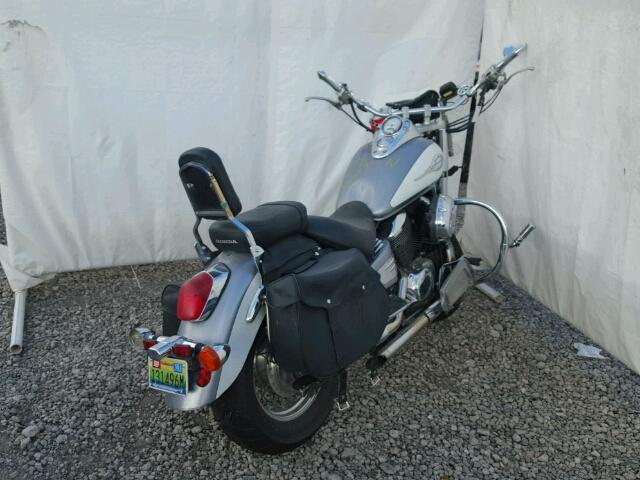 JH2RC44681K500229 - 2001 HONDA VT750 CD2 银色 照片 4