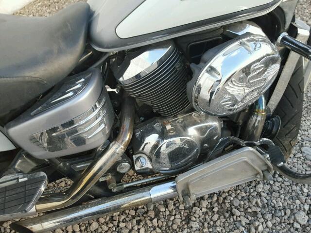 JH2RC44681K500229 - 2001 HONDA VT750 CD2 银色 照片 7
