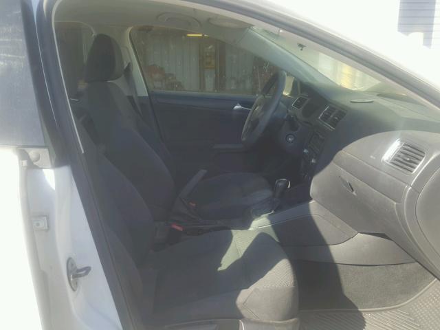 3VW2K7AJ3BM062248 - 2011 VOLKSWAGEN JETTA BASE WHITE photo 5