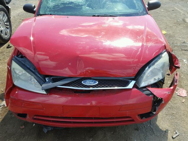 1FAFP34N36W228907 - 2006 FORD FOCUS ZX4 RED photo 7