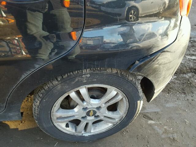 KL1TD6DE1AB110207 - 2010 CHEVROLET AVEO LS BLACK photo 10