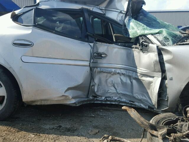 2G2WP582761307000 - 2006 PONTIAC GRAND PRIX SILVER photo 9