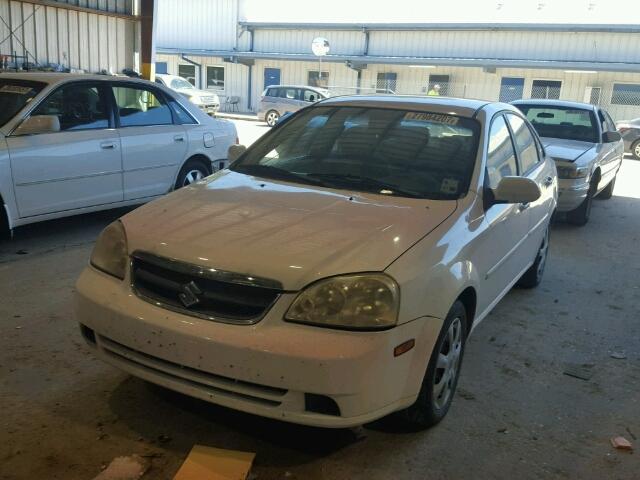 KL5JD56Z56K248842 - 2006 SUZUKI FORENZA WHITE photo 2