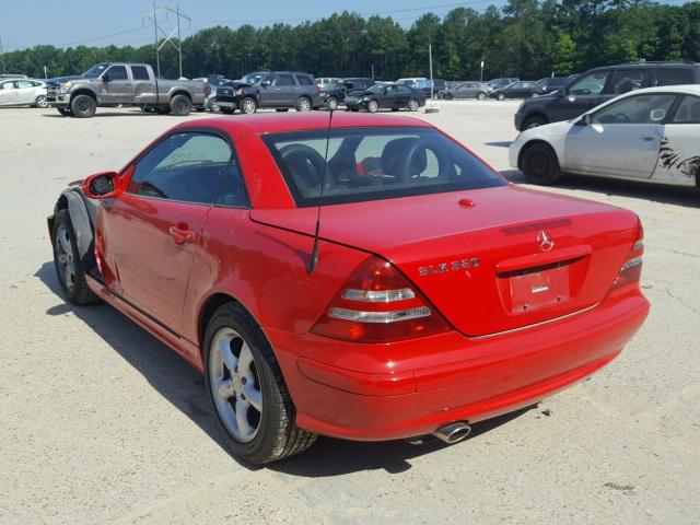 WDBKK65F24F302104 - 2004 MERCEDES-BENZ SLK 320 RED photo 3