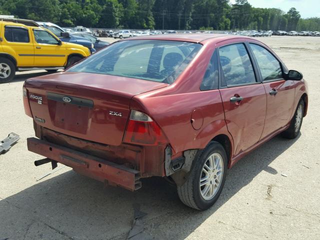 1FAFP34N25W134970 - 2005 FORD FOCUS ZX4 RED photo 4