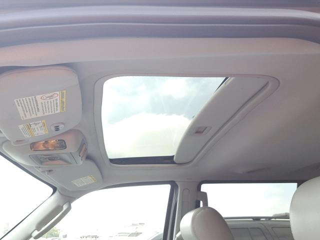 5LMFU28576LJ20761 - 2006 LINCOLN NAVIGATOR 银色 照片 9